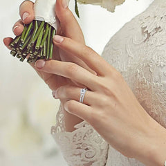 Round 2ct Classic Engagement Ring in 18K Gold
