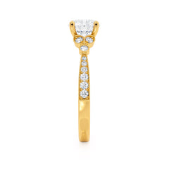Round 2ct Classic Engagement Ring in 18K Gold