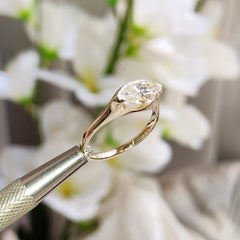 Stunning 2 ct East-West Marquise Diamond Engagement ring Crafted in 18K Gold