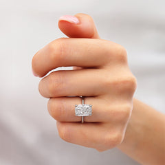 Stunning 3.0Ct Elongated Cushion Cut Engagement Ring - IGI-Certified Lab-Grown Diamond